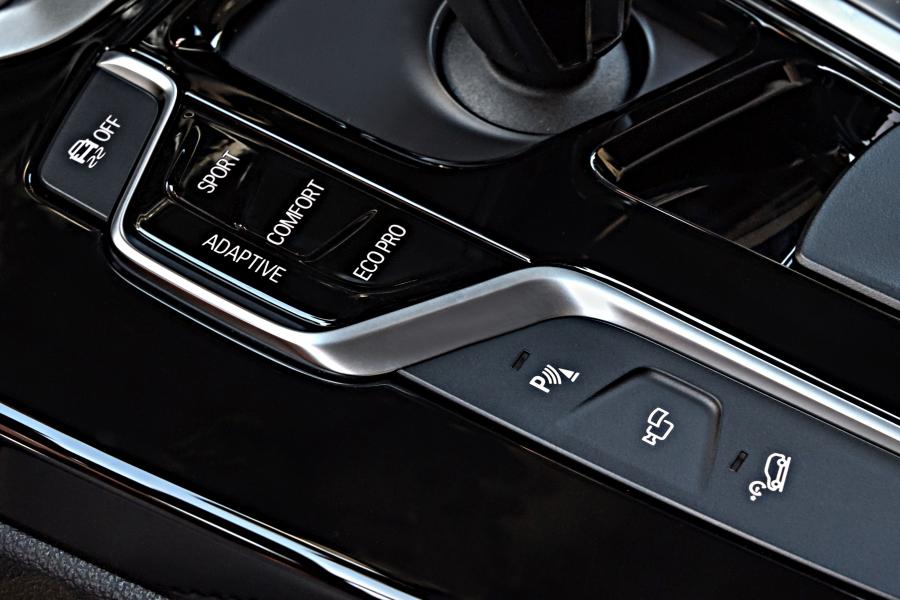 Детали интерьера BMW X3 xDrive30d xLine (G01) 2017 года  (WW) (фото 133 из 178)